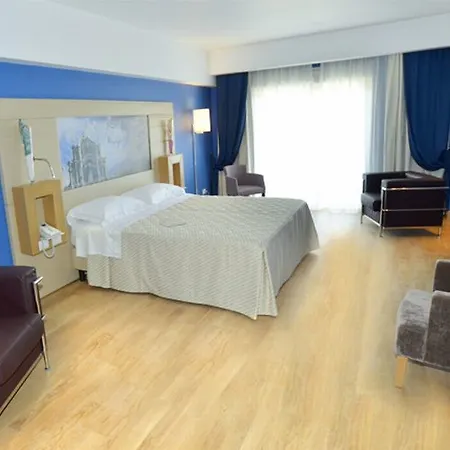International Airport Szálloda 4*